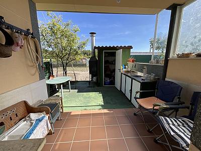 Image title alternative information