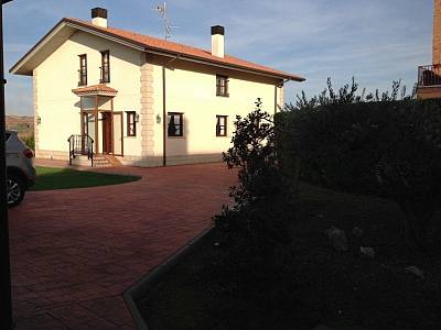 Image title alternative information