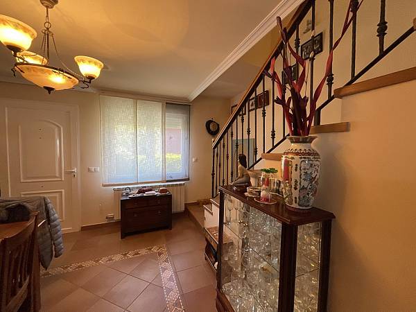 Image title alternative information