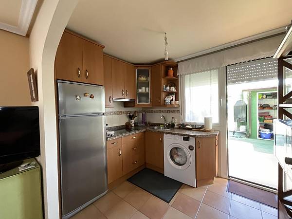 Image title alternative information