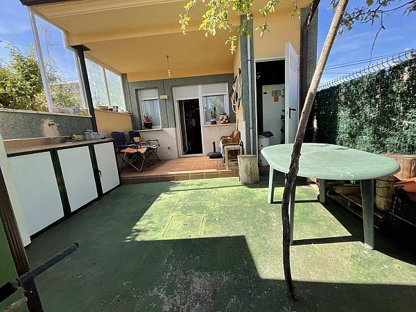 Image title alternative information