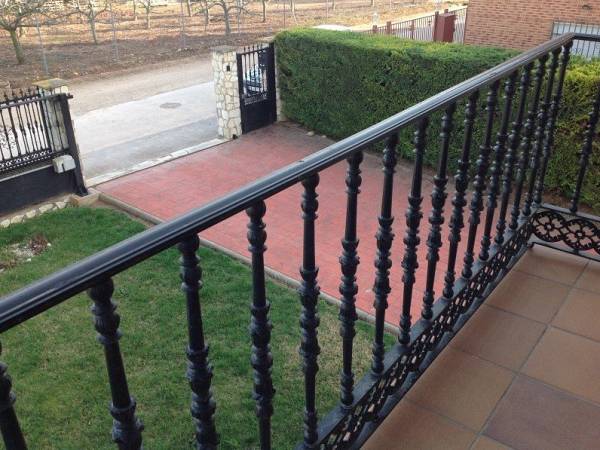 Image title alternative information