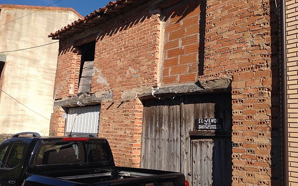 Image title alternative information